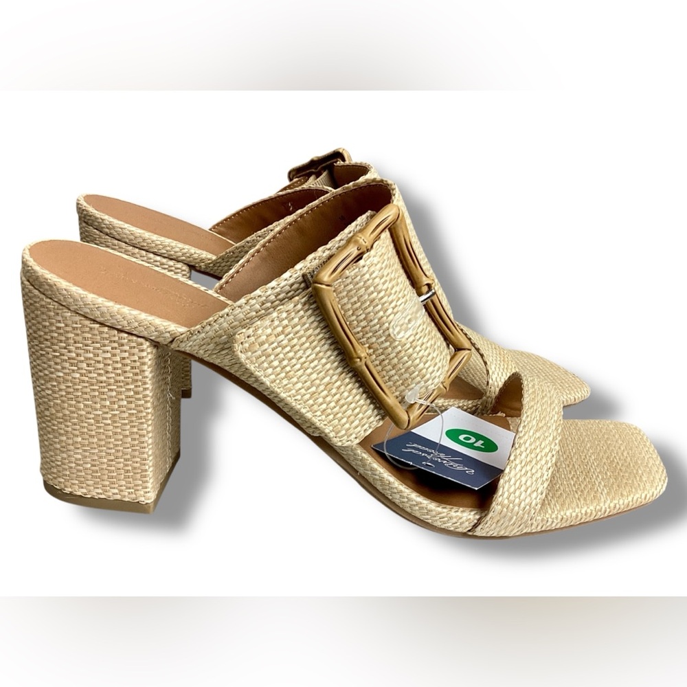 Universal Thread Bristol Beige Mule Heels Buckle Slip on open toe sandals